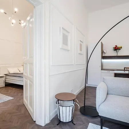 Stylish In The Center With Ac * Budapest